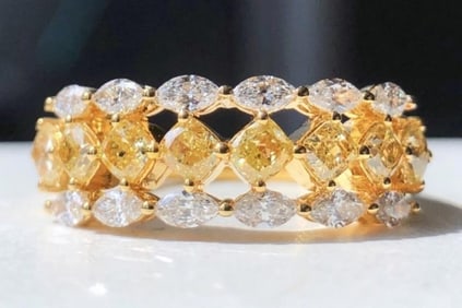 1.08cts Natural Yellow Diamond 18Kt Gold Ring