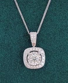Natural Diamond 18Kt Gold Pendant