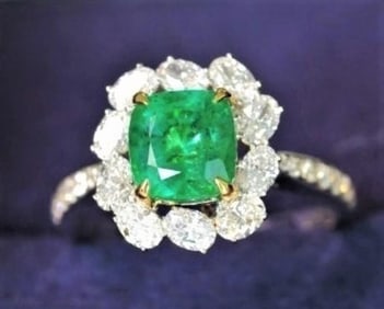1.6ct Zambian Emerald 18Kt Gold Ring