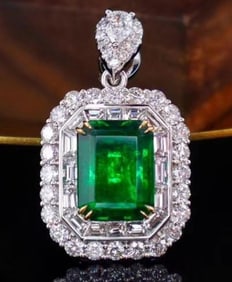 4.65ct Natural Emerald 18Kt Gold Pendant