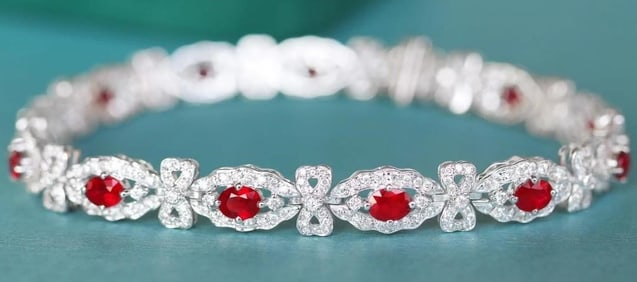 4.05cts Pigeon Blood Ruby 18K Gold Bracelet