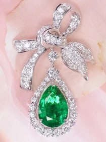 2.4ct Zambian Emerald 18Kt Gold Pendant