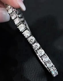 7cts Natural Diamond 18Kt Gold Bracelet