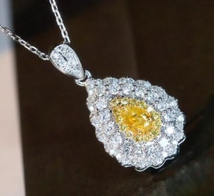 18Kt Gold Natural Yellow Diamond Pendant