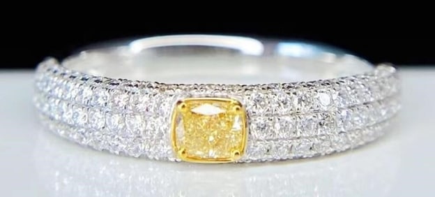 18Kt Gold Natural Yellow Diamond Ring