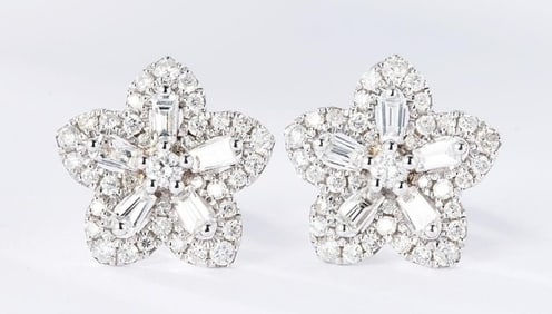 18Kt Gold Natural Diamond Earrings