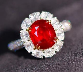 3ct Pigeon Blood Ruby 18Kt Gold Ring