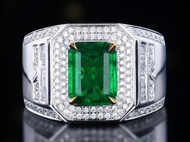2.6ct Zambian Emerald 18Kt Gold Ring