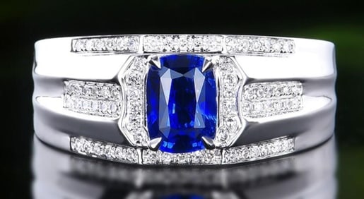 1.2ct Royal Blue Sapphire 18Kt Gold Ring