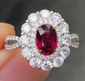 1ct Pigeon Blood Ruby 18Kt Gold Ring