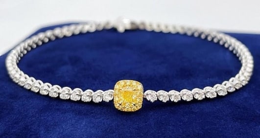 2.38cts Natural Diamond 18Kt Gold Bracelet