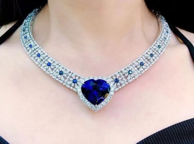 48ct Natural Tanzanite 18Kt Gold Necklace