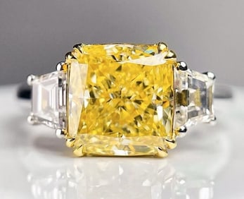 3ct Natural Yellow Diamond 18Kt Gold Ring
