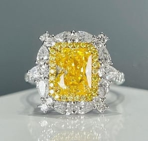 2ct Natural Yellow Diamond 18Kt Gold Ring
