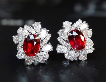 2.28cts Pigeon Blood Ruby 18Kt Gold Earrings