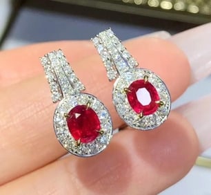 1.3cts Pigeon Blood Ruby 18Kt Gold Earrings