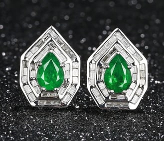 1.46cts Natural Emerald 18Kt Gold Earrings