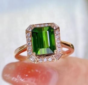2.3ct Natural Tourmaline 18K Gold Ring