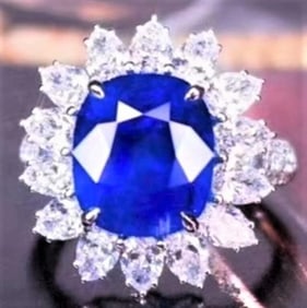 4.8ct Sri Lankan Sapphire 18Kt Gold Ring