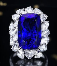 17.6ct Natural Tanzanite 18Kt Gold Ring