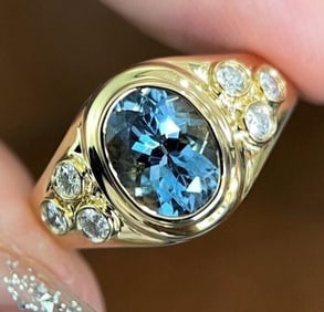 1.2ct Santa Maria Aquamarine 18Kt Gold Ring