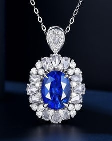 3.4ct Sri Lankan Sapphire 18Kt Gold Pendant