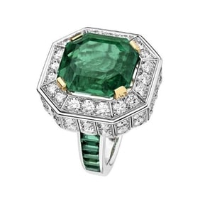 5.2ct Natural Emerald 18Kt Gold Ring