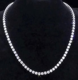 21.8ct Natural Diamond 18Kt Gold Necklace