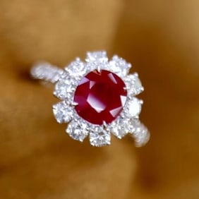2ct Pigeon Blood Ruby 18Kt Gold Ring