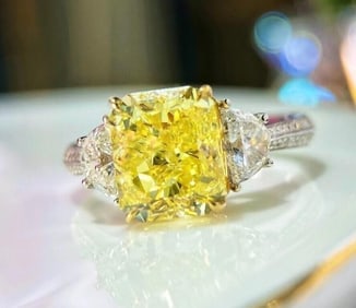 3ct Natural Yellow Diamond 18Kt Gold Ring