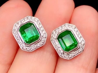 Natural Emerald 18Kt Gold Earrings