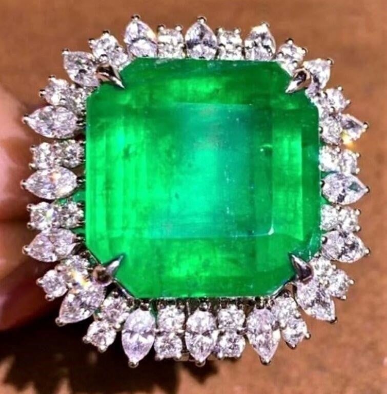 17.5ct Colombian Emerald 18K Gold Diamond Ring: 18K gold set with 17.5ct Colombian natural emerald and 3.56cts natural South African high quality diamonds, gorgeous design and attractive style. Crystal-clear, clean and transparent, emerald green. A