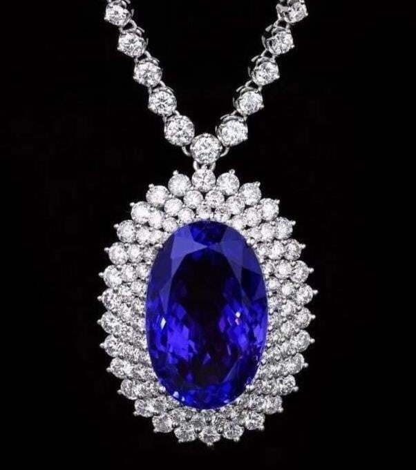 31ct Natural Tanzanite Necklace 18K Gold (1 of 3)