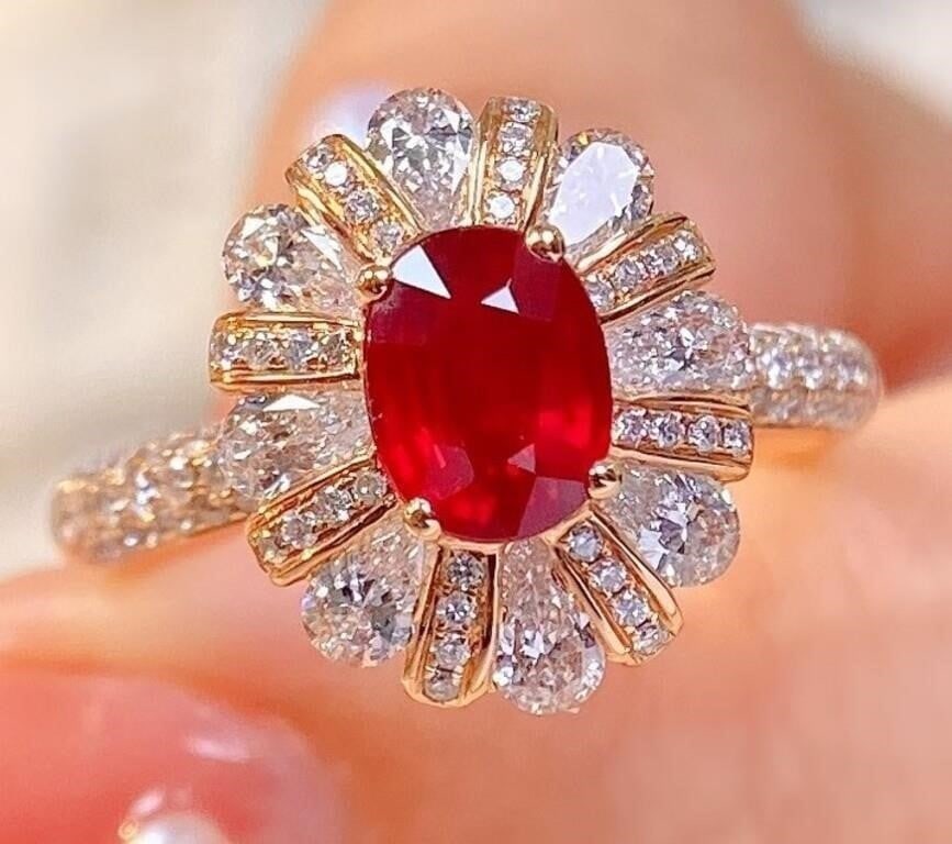 1ct Pigeon Blood Ruby 18K Gold Ring: 18K gold set with 1ct natural pigeon blood ruby and natural South African diamonds, bright color, clean-crystal, good clarity. Shape: Oval. Cut: Excellent. Internationally certified natural Ruby, come