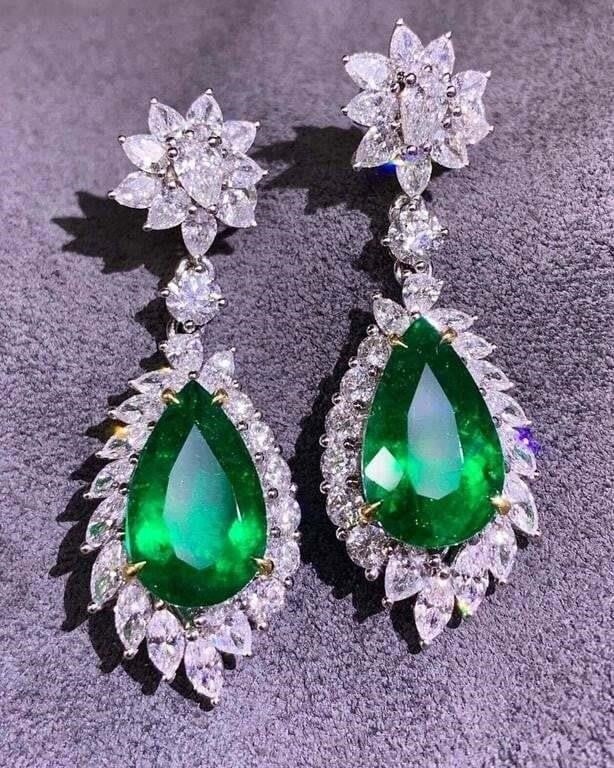 9.5ct Natural Emerald 18K Gold Diamond Earrings: 18K gold set with 9.5cts natural emeralds and 5.4cts natural South African high quality diamonds, gorgeous design and attractive style. This one is stunning in terms of color and brightness, superb te