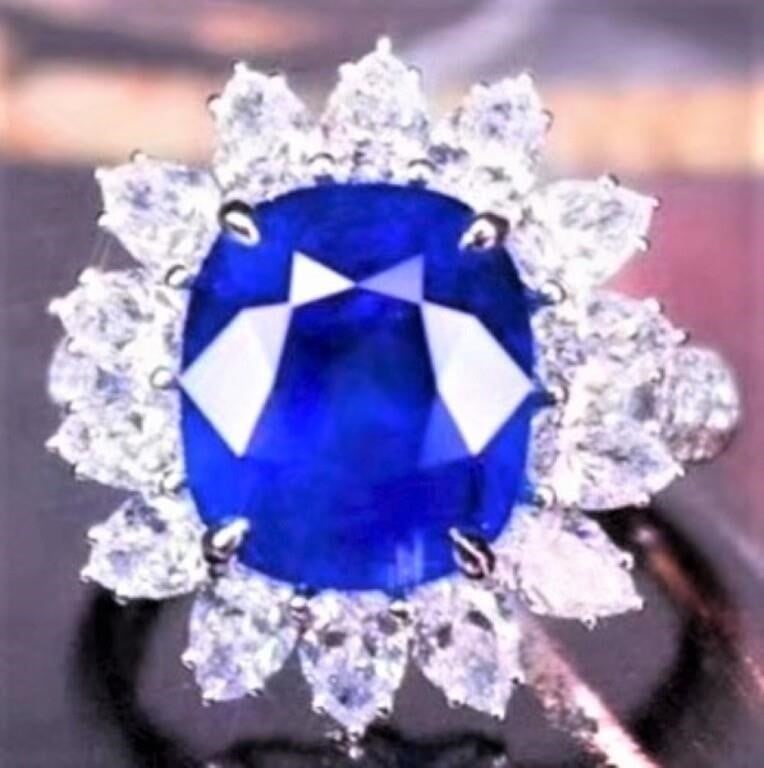 4.5ct Myanmar Sapphire 18K Gold Ring: 18K gold luxury set 4.5ct Myanmar natural cornflower blue sapphire and 2.1cts natural South African high quality diamonds, gorgeous design and attractive style, bright color, clean-crystal, good clari