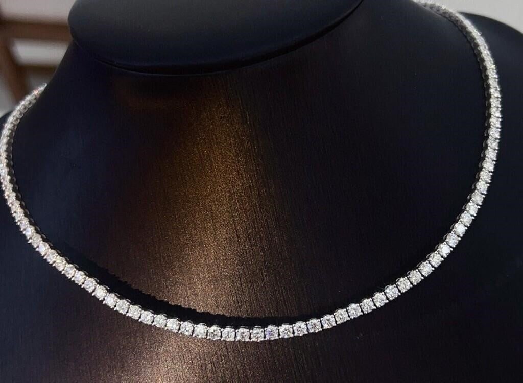 13.8ct Natural Diamond 18K Gold Necklace: Crafted from solid 18K-gold, 18K-gold inlaid with natural South African diamonds totalling about 13.8cts, using bright cutting technology to maximize the natural rich color and bright fire, extremely