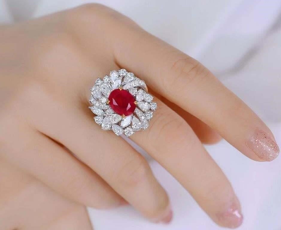 3.85ct Natural Ruby Ring 18K Gold - 3
