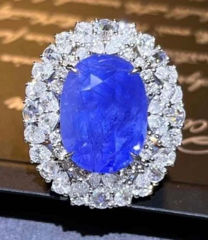 9ct Cornflower Blue Sapphire 18K Gold Ring: 18K-gold luxury set 9ct natural cornflower blue sapphire and 2.5cts natural South African high quality diamonds, bright color, clean-crystal, good clarity. Gorgeous design, attractive style,