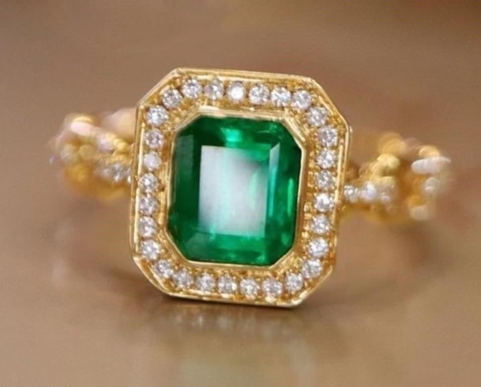 1ct Natural Emerald 18K Gold Ring: 18K gold set with 1ct natural emerald and South African natural diamonds, this one is stunning in terms of color and brightness, superb texture, extremely good wearing effect. Internationally certifie