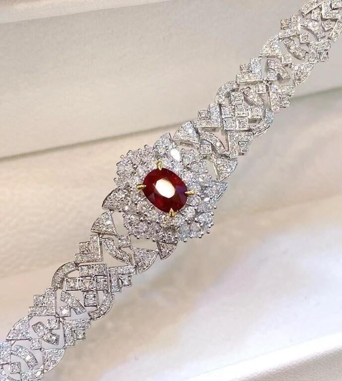 Pigeon Blood Ruby and Diamond 18K Gold Bracelet: 18K gold luxury set with 1.6ct natural pigeon blood ruby and natural South African high-quality diamonds. Gorgeous design, attractive style, bright color, clean-crystal, good clarity. Handcrafted from