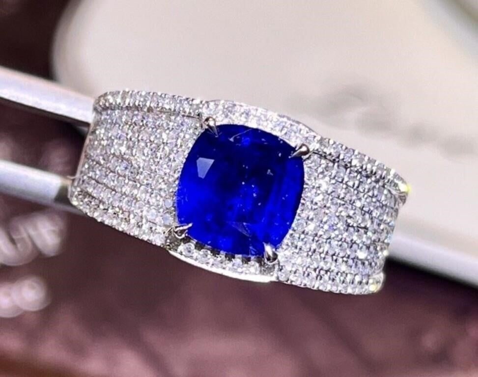 2.4ct Royal Blue Sapphire 18K Gold Ring (1 of 3)