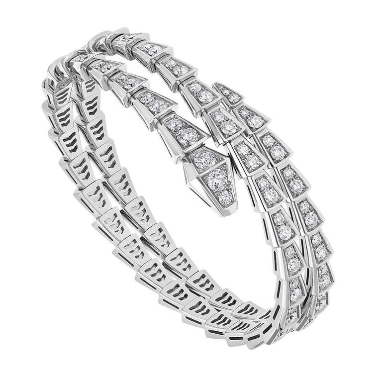 Natural Diamond Bracelet 18K Gold: 18K gold inlaid with natural South African high-quality diamonds. Good clarity, clean and transparent, shiny and dazzling, good fire color. Excellent cutting. International certified natural diamond, 
