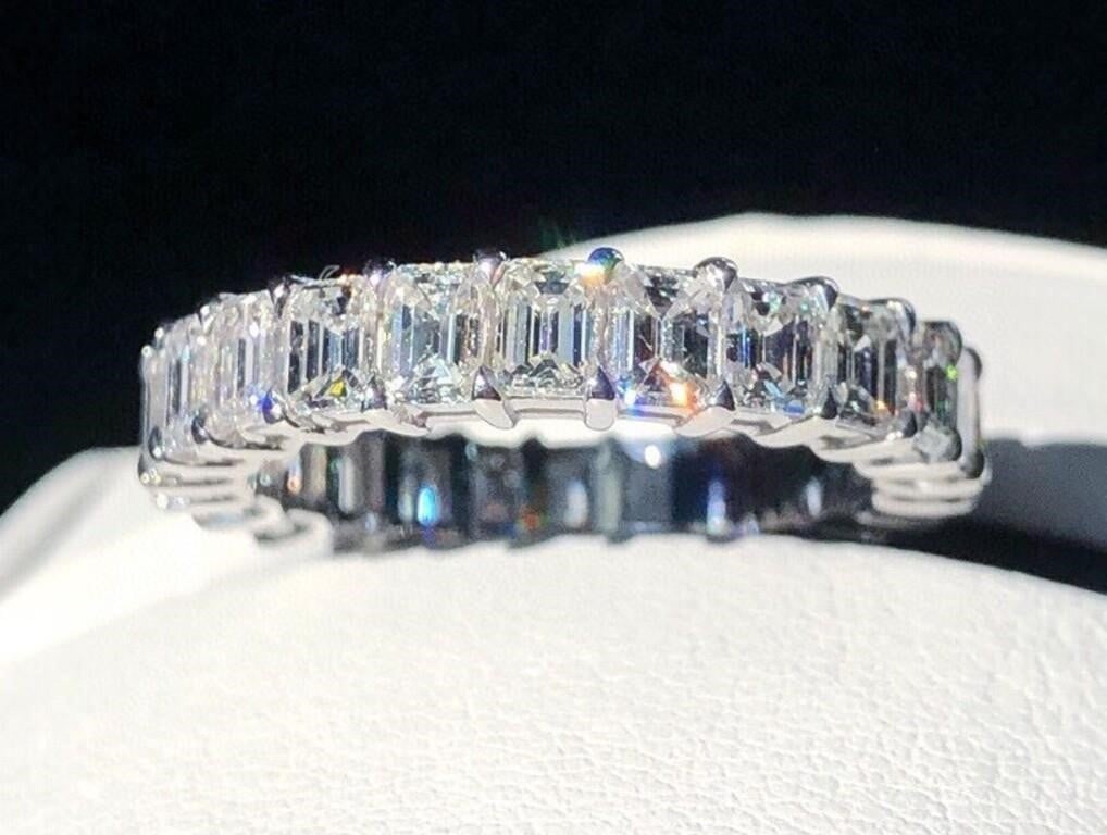 3.3ct Natural Diamond Ring 18K Gold: 18K gold inlaid with 3.3cts natural South African high-quality diamonds. Impurities free, crystal-clear, rich in color, full of fire color. Emerald cut. Standard cutting. International certified natur
