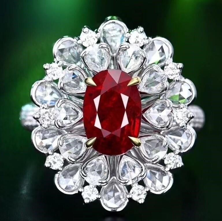 2ct Natural Ruby Ring 18K Gold: 18K gold inlaid with 2ct natural Mozambique pigeon blood ruby and natural South African high-quality diamonds. Crystal-clear and clean, rich in color, twinkling fire color. Standard cutting. Internati
