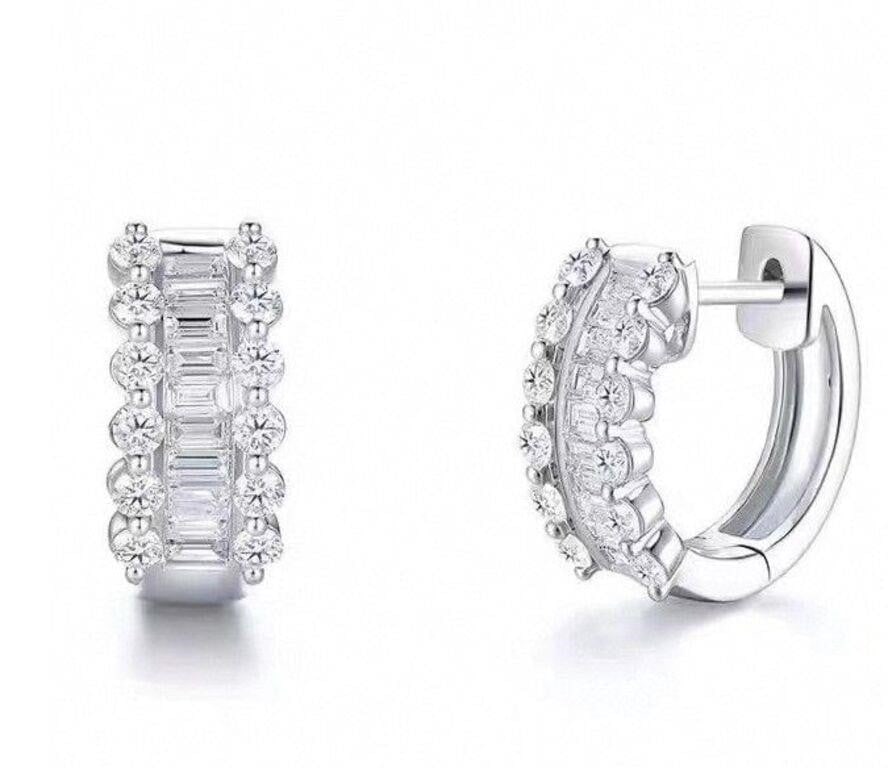 0.8ct Natural Diamond Earrings 18K Gold: 18K gold inlaid with 0.8cts natural South African diamonds, crystal-clear, shiny and dazzling, good clarity, standard cut. Internationally certified natural diamonds are accompanied by an internationa