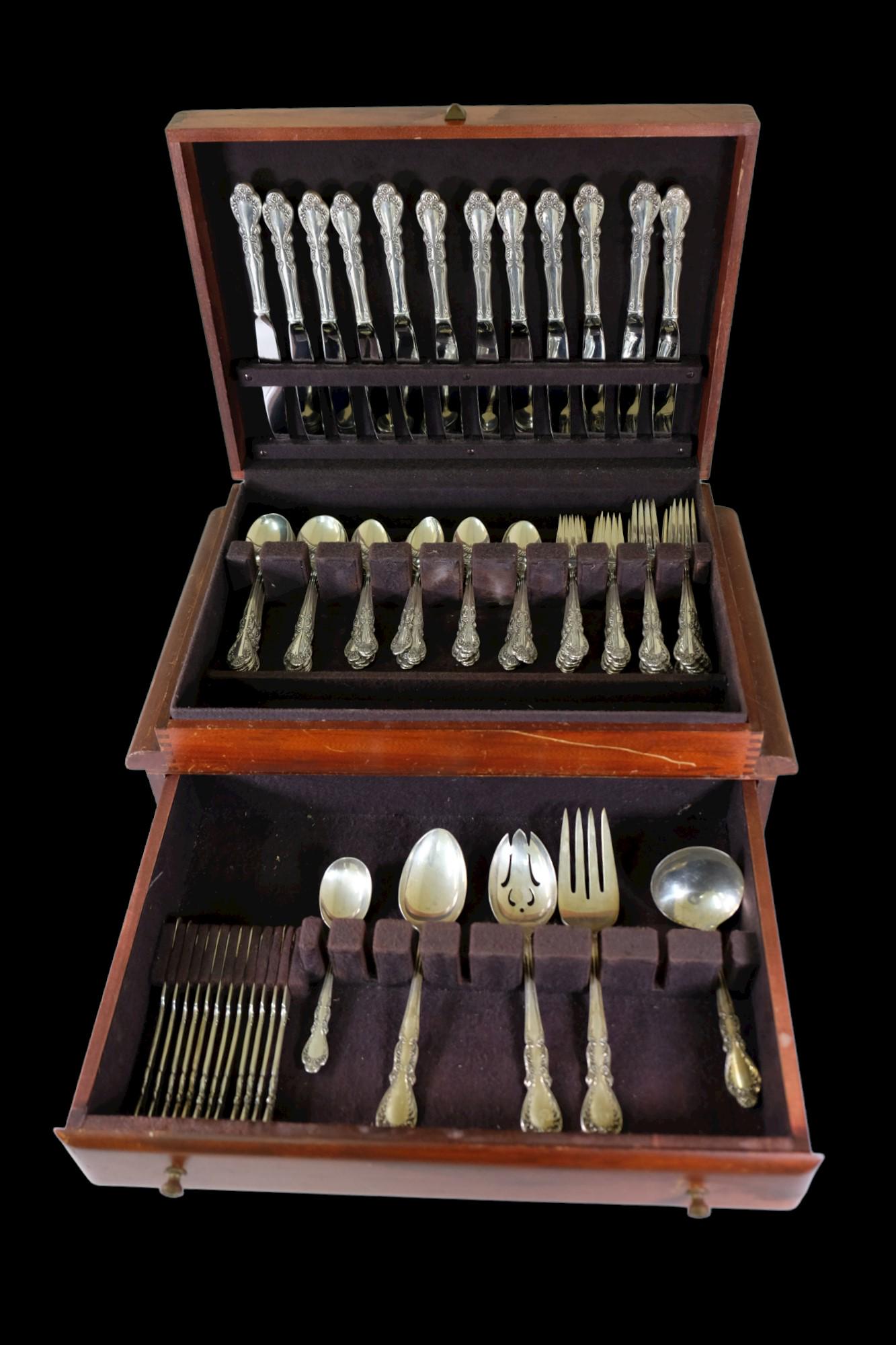 ROGERS OLD CHARLESTON STERLING SILVER FLATWARE, SERVICE FOR 12, 89 PIECES (1 of 9)