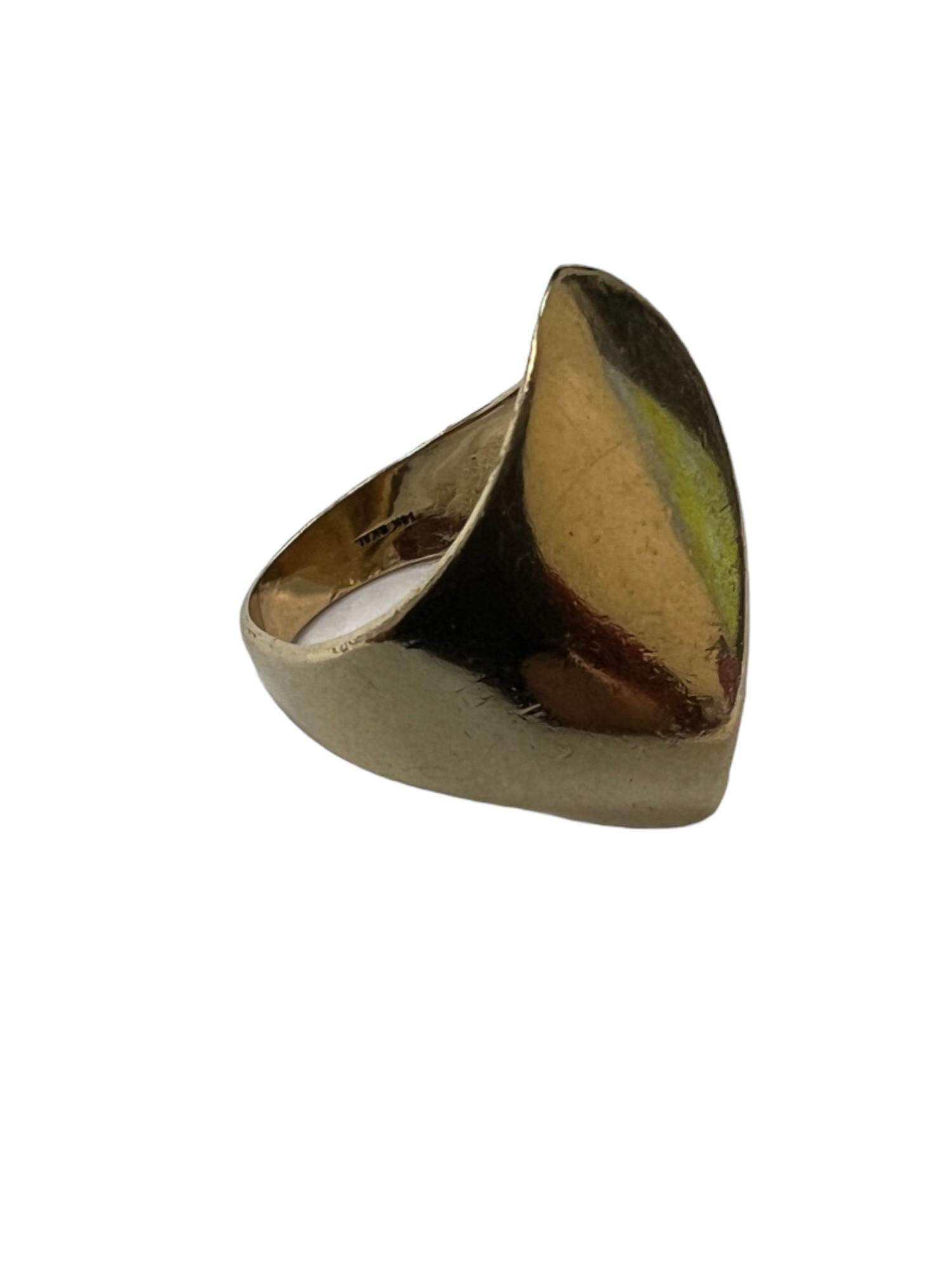 Decorative "S" Ridge 14K Gold ring 9g size 6: Decorative "S" Ridge 14K Gold ring size 6 wt: 9 grams