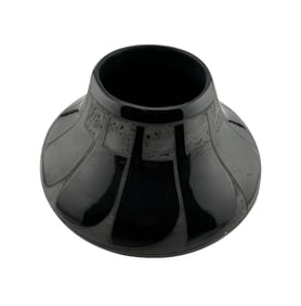 Mary Saxon, Navajo Vase, Black on Black