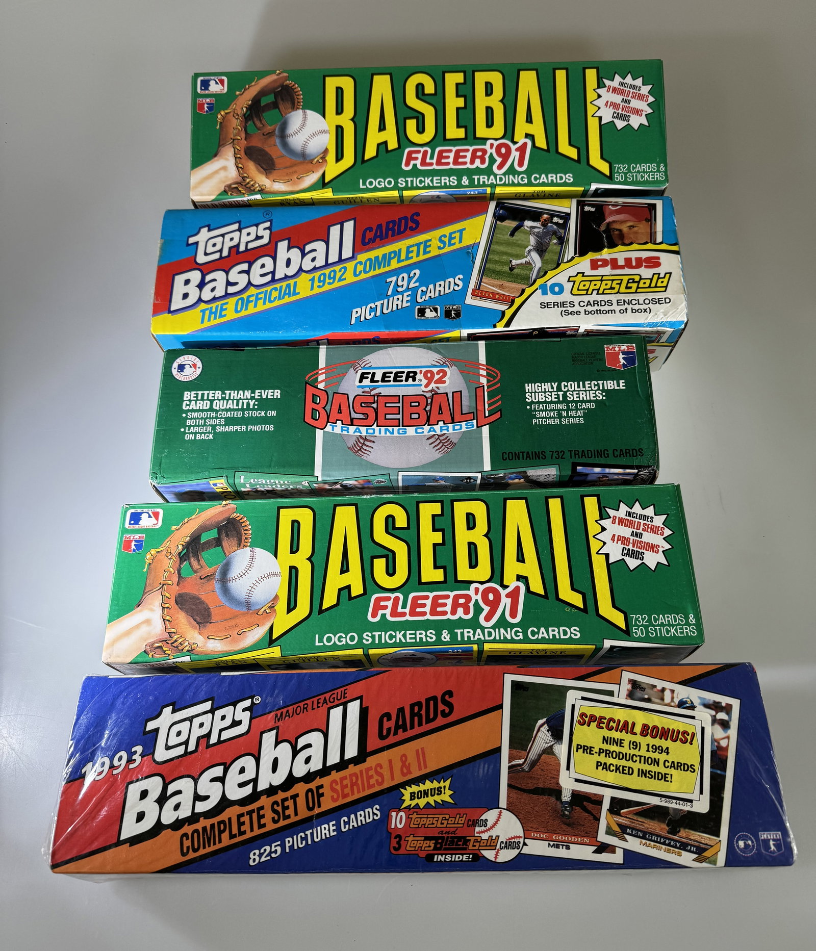(Lot of 5) Topps 1992, Fleer 1991, Fleer 1992 and Sealed Tops 1993 Complete Set Baseball Cards (1 of 5)